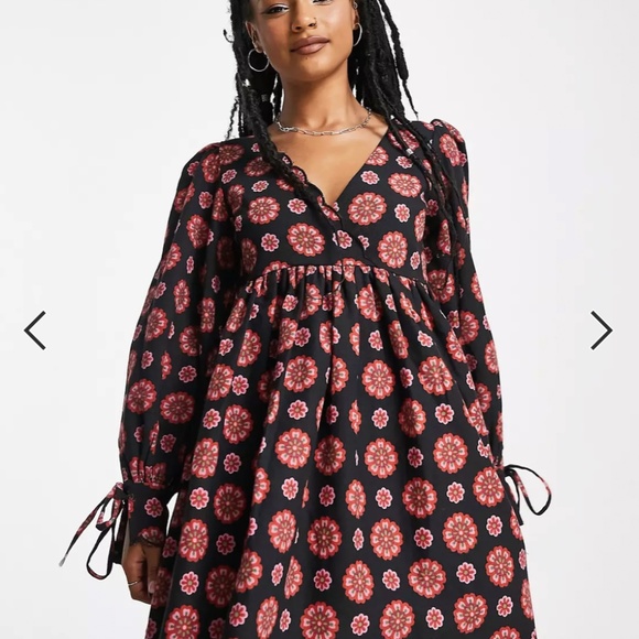 ASOS DESIGN Petite twill scallop babydoll dress mini in retro floral print - Picture 1 of 12